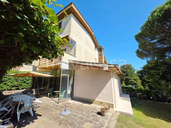 casa indipendente in vendita a Campagnano di Roma