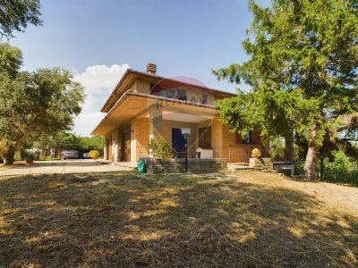 casa indipendente in vendita a Campagnano di Roma