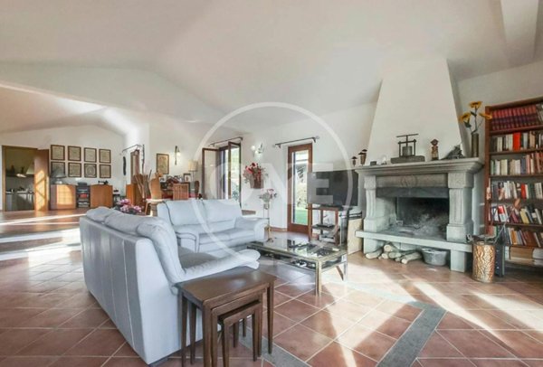 casa indipendente in vendita a Campagnano di Roma