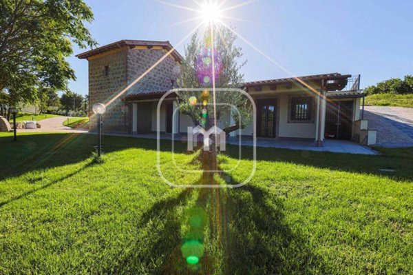 casa indipendente in vendita a Campagnano di Roma