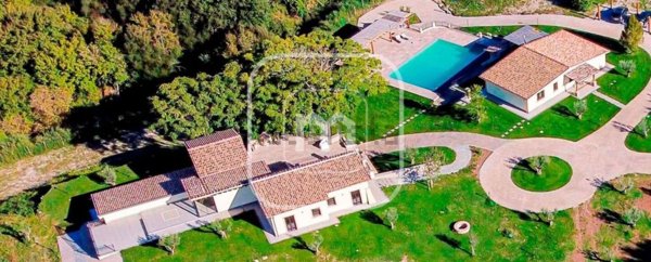 casa indipendente in vendita a Campagnano di Roma