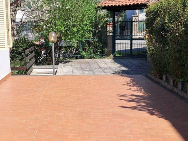 casa indipendente in vendita a Campagnano di Roma