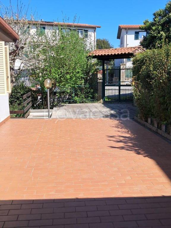casa indipendente in vendita a Campagnano di Roma