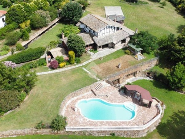 casa indipendente in vendita a Campagnano di Roma