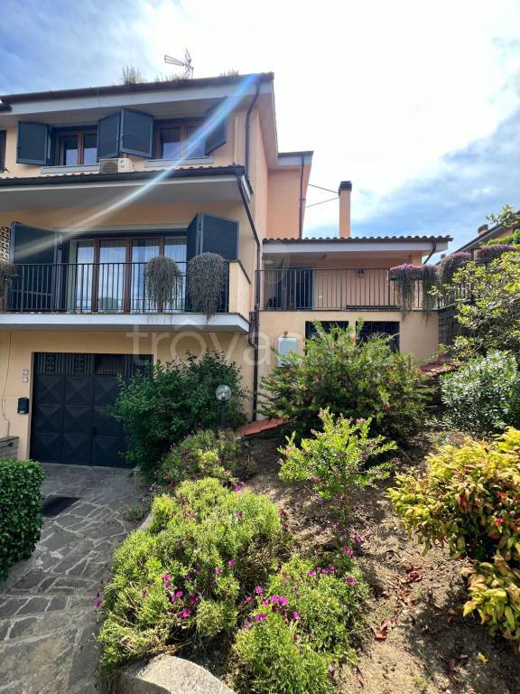 casa indipendente in vendita a Campagnano di Roma