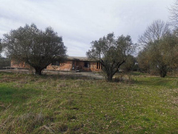 pentavano in vendita a Campagnano di Roma