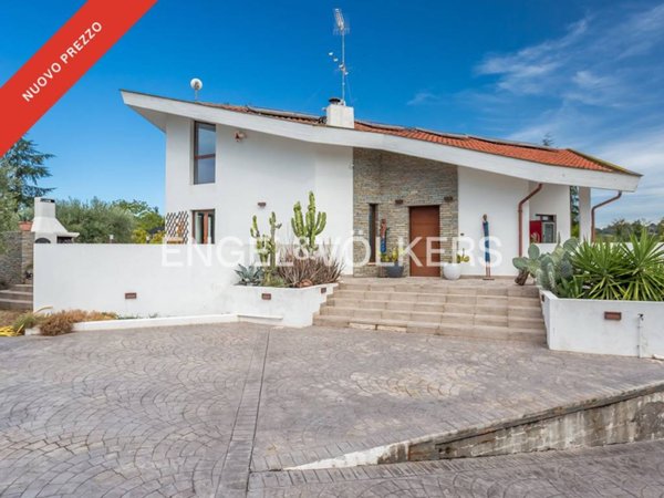 casa indipendente in vendita a Campagnano di Roma