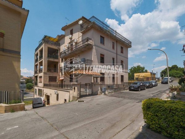 appartamento in vendita a Campagnano di Roma