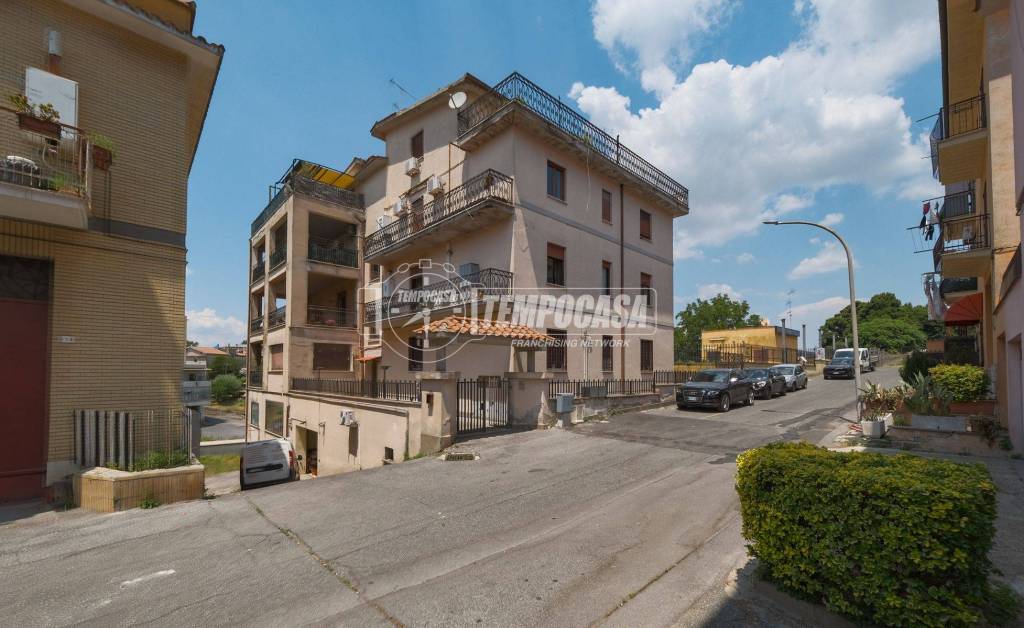 appartamento in vendita a Campagnano di Roma