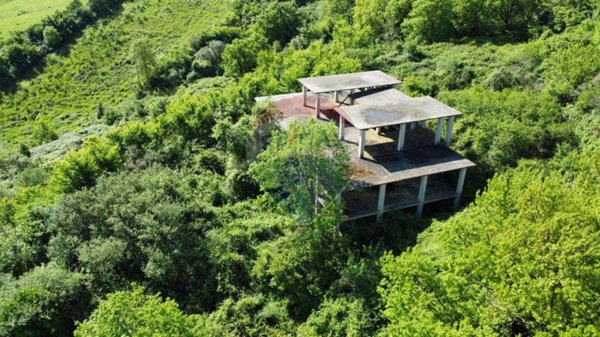 casa indipendente in vendita a Campagnano di Roma
