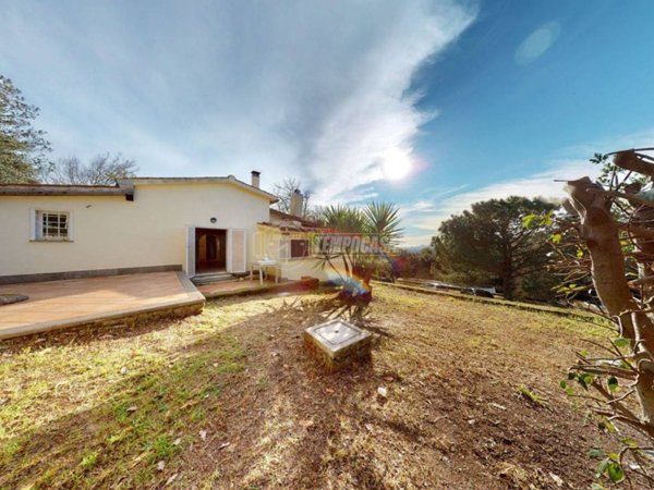 casa indipendente in vendita a Campagnano di Roma