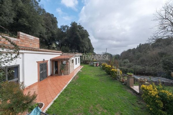 casa indipendente in vendita a Campagnano di Roma