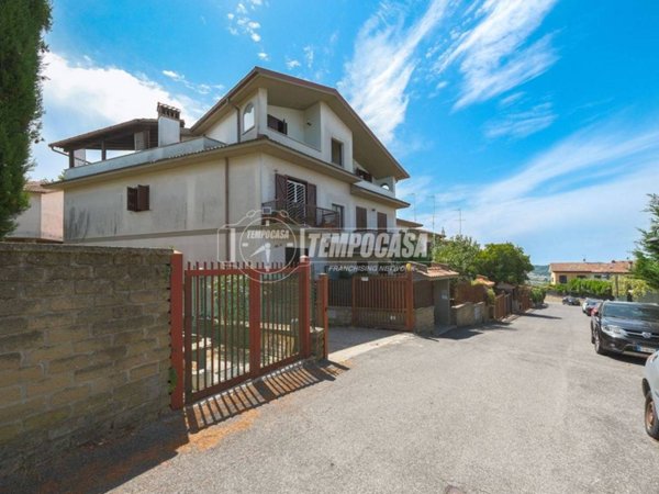 appartamento in vendita a Campagnano di Roma