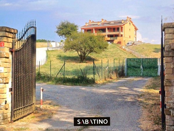casa indipendente in vendita a Campagnano di Roma