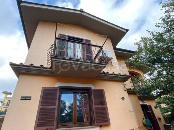 casa indipendente in vendita a Campagnano di Roma
