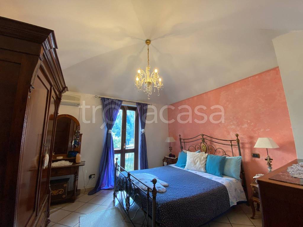 casa indipendente in vendita a Campagnano di Roma