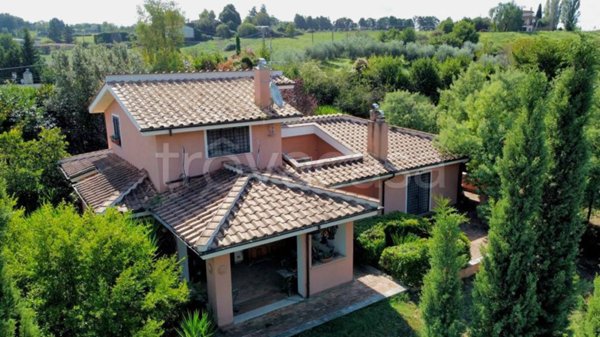 casa indipendente in vendita a Campagnano di Roma