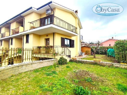 casa indipendente in vendita a Campagnano di Roma
