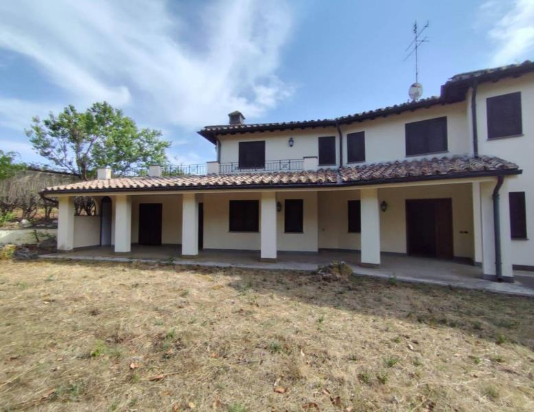 casa indipendente in vendita a Campagnano di Roma