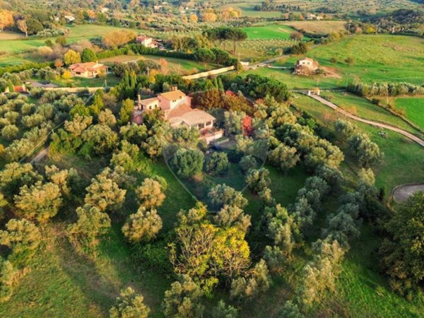 casa indipendente in vendita a Campagnano di Roma