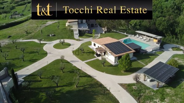 casa indipendente in vendita a Campagnano di Roma