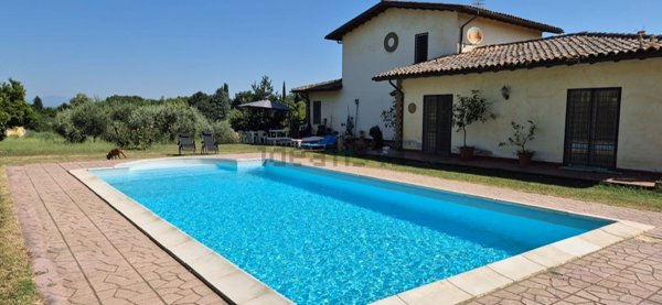 casa indipendente in vendita a Campagnano di Roma