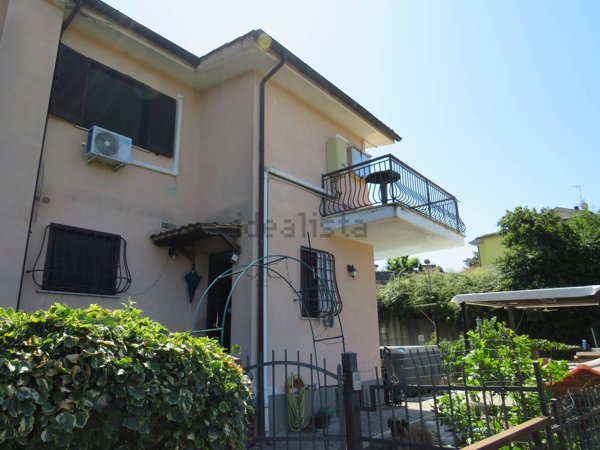 pentavano in vendita a Campagnano di Roma