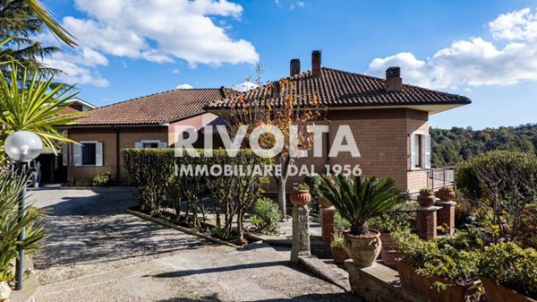 casa indipendente in vendita a Campagnano di Roma