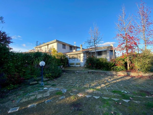 casa indipendente in vendita a Campagnano di Roma
