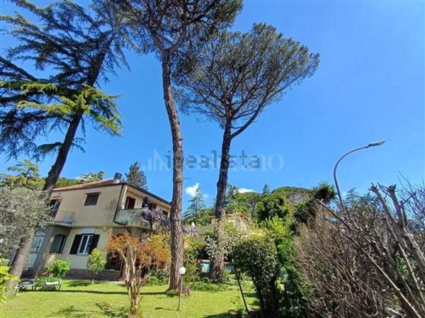 casa indipendente in vendita a Campagnano di Roma