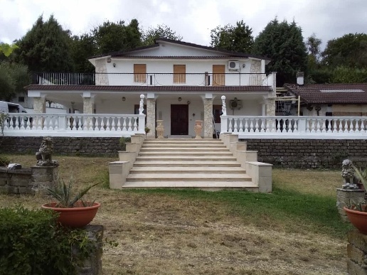 casa indipendente in vendita a Campagnano di Roma