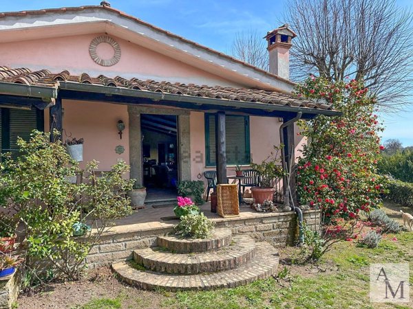 casa indipendente in vendita a Campagnano di Roma