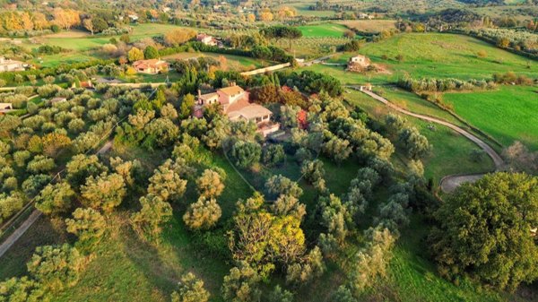 casa indipendente in vendita a Campagnano di Roma