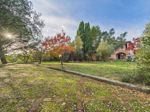 casa indipendente in vendita a Campagnano di Roma