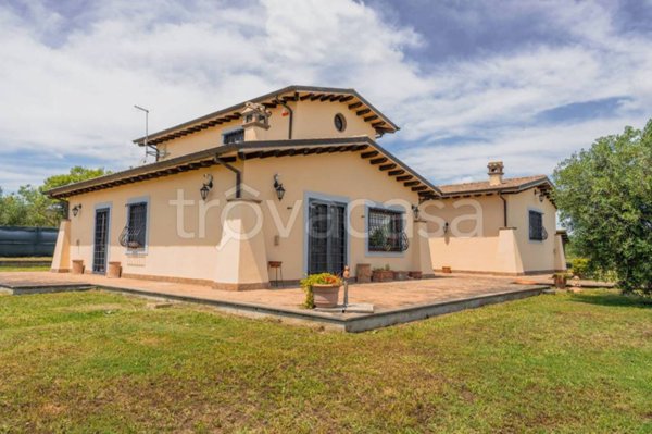 casa indipendente in vendita a Campagnano di Roma