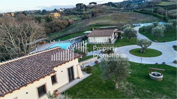 casale in vendita a Campagnano di Roma