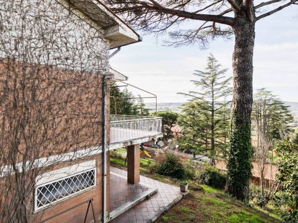 casa indipendente in vendita a Campagnano di Roma