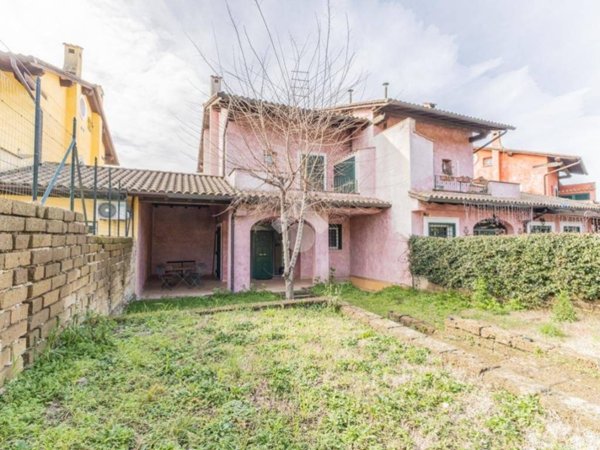 casa indipendente in vendita a Campagnano di Roma