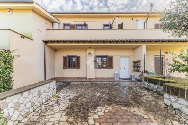casa indipendente in vendita a Campagnano di Roma
