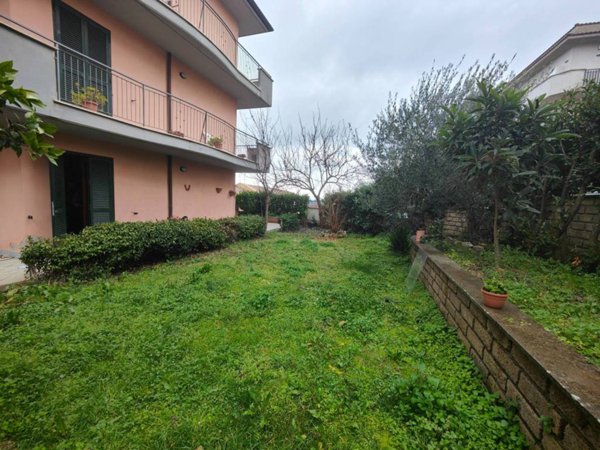 appartamento in vendita a Campagnano di Roma