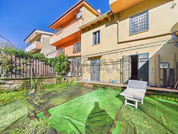 casa indipendente in vendita a Campagnano di Roma