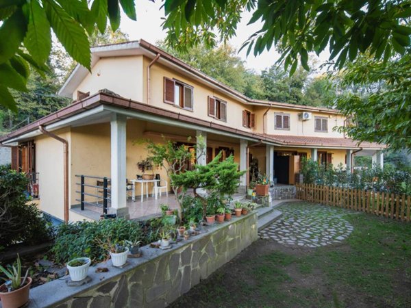 casa indipendente in vendita a Campagnano di Roma