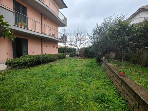 appartamento in vendita a Campagnano di Roma