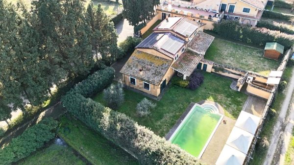 casa indipendente in vendita a Campagnano di Roma