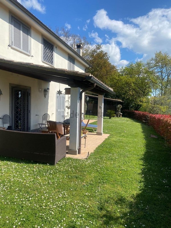 casa indipendente in vendita a Campagnano di Roma