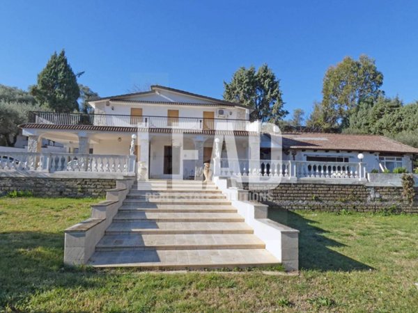 casa indipendente in vendita a Campagnano di Roma