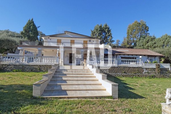 casa indipendente in vendita a Campagnano di Roma