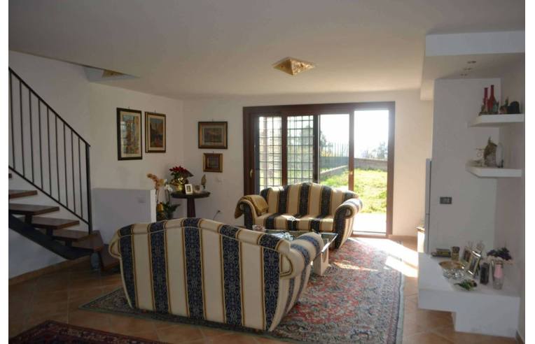 casa indipendente in vendita a Campagnano di Roma