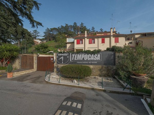 casa indipendente in vendita a Campagnano di Roma