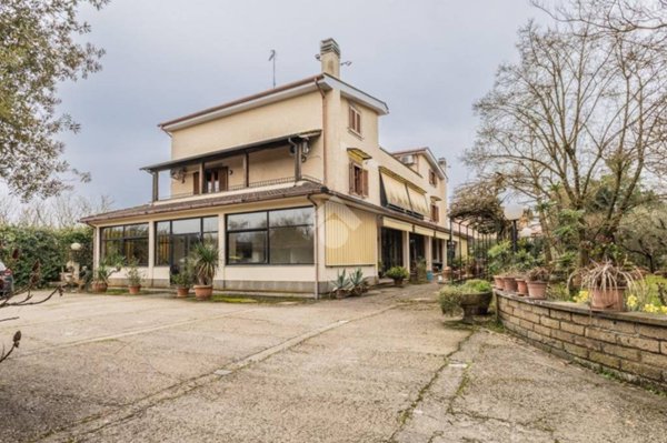 casa indipendente in vendita a Campagnano di Roma